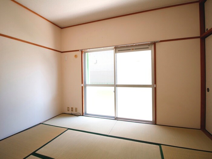 物件内観写真8　(居室)