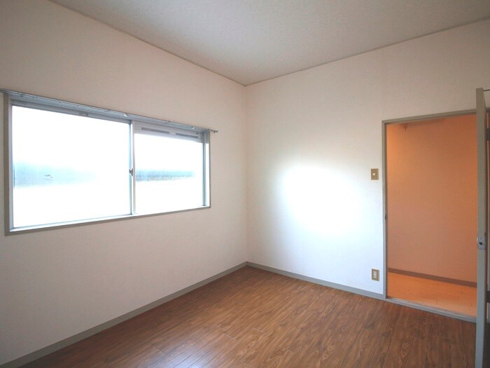 物件内観写真10　(居室)