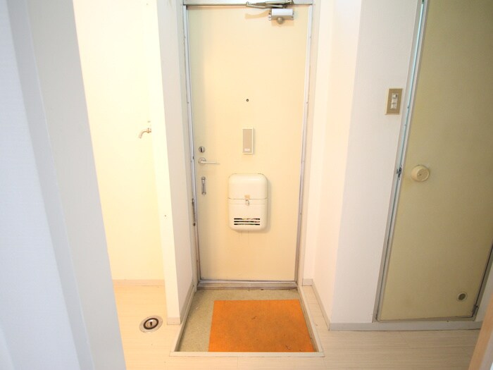 物件内観写真15　(靴箱)