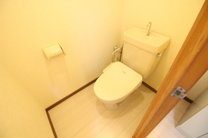 物件内観写真11　(トイレ)