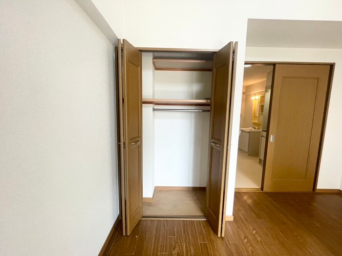 物件内観写真10　(収納)