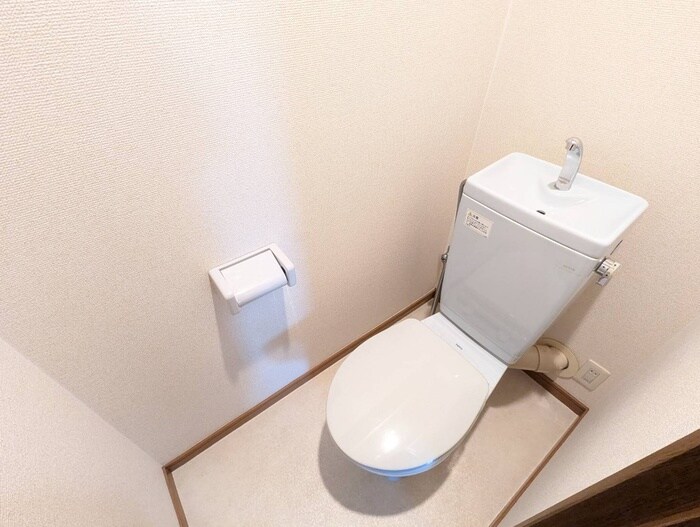 物件内観写真12　(トイレ)