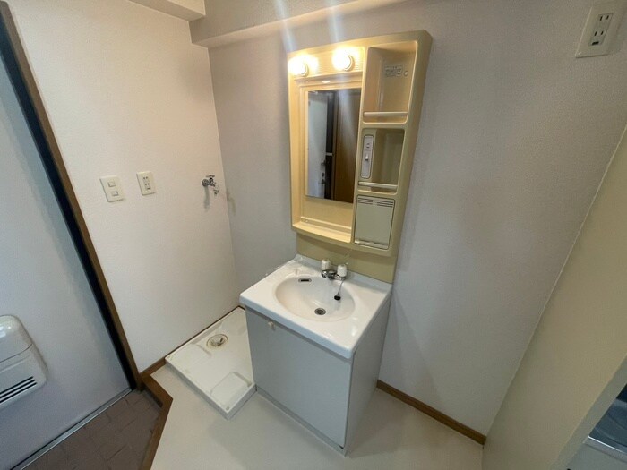 物件内観写真12　(洗面)