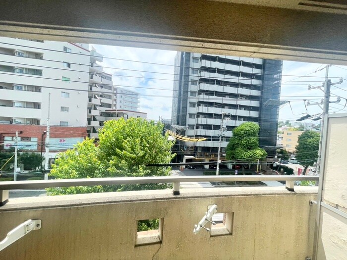 物件内観写真17　(室内からの展望)