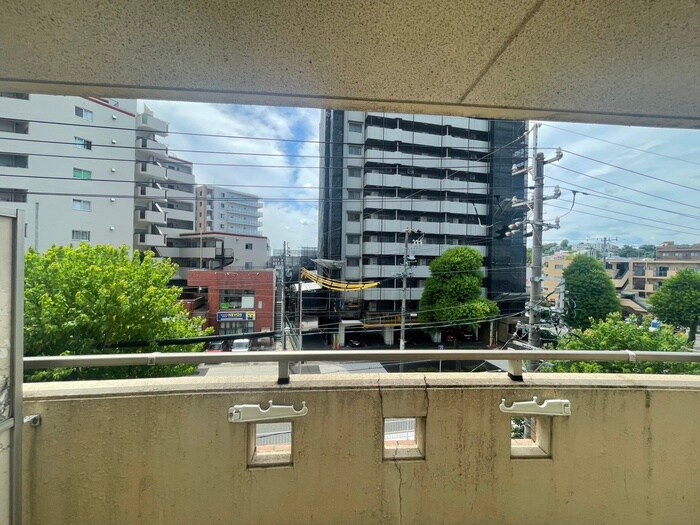 物件内観写真17　(室内からの展望)