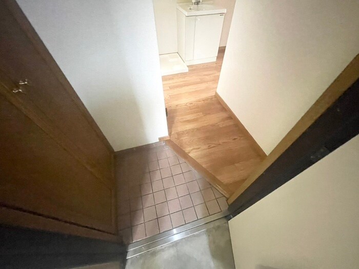 物件内観写真19　(玄関)