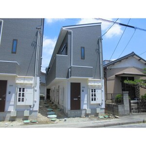 アースクエイク上条Ｂ棟外観写真