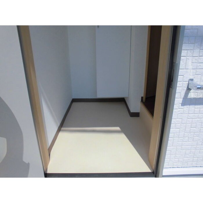物件内観写真14　(玄関)