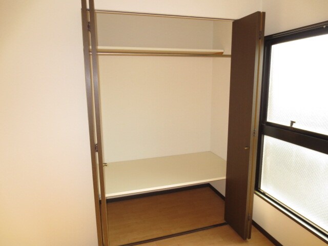 物件内観写真10　(収納)