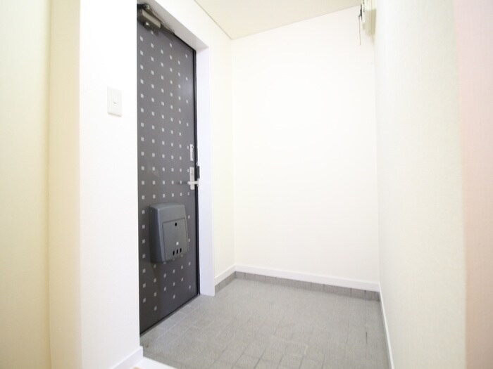 物件内観写真17　(玄関)