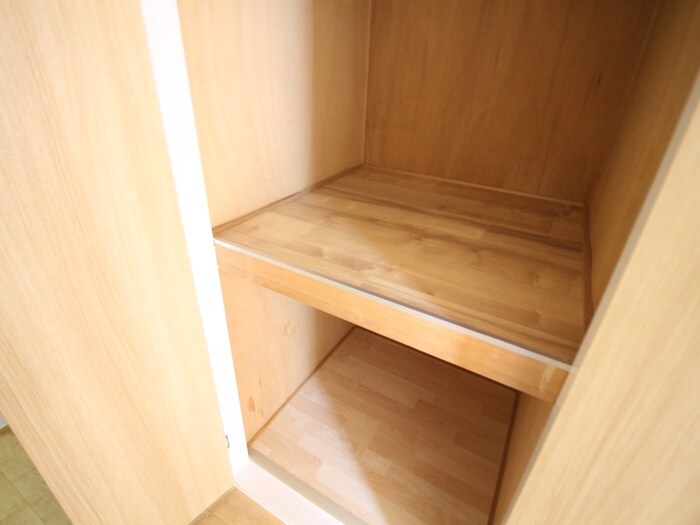 物件内観写真18　(収納)