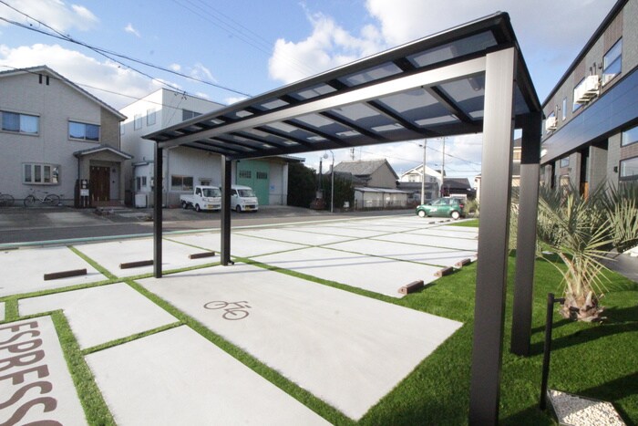 物件外観写真3　(駐輪場)