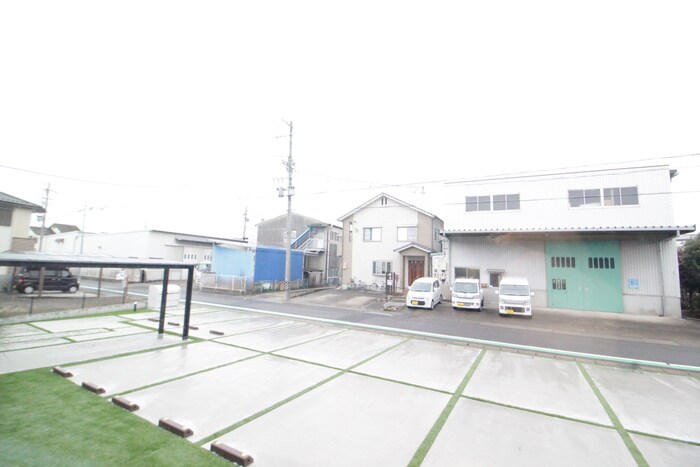 物件内観写真16　(室内からの展望)