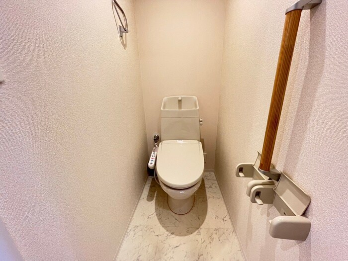 物件内観写真12　(トイレ)