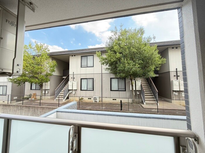 物件内観写真16　(室内からの展望)