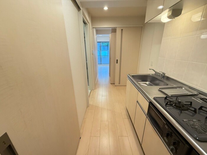 物件内観写真18　(廊下)