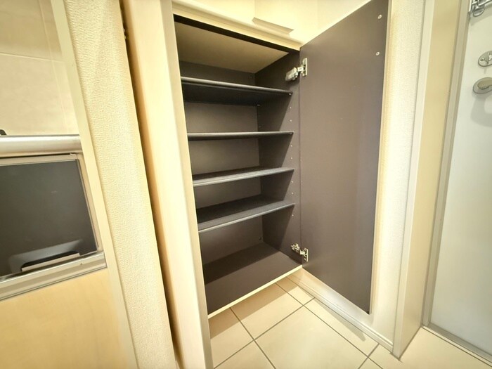 物件内観写真20　(靴箱)