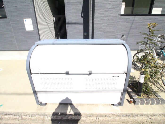 物件外観写真4　(建物設備)