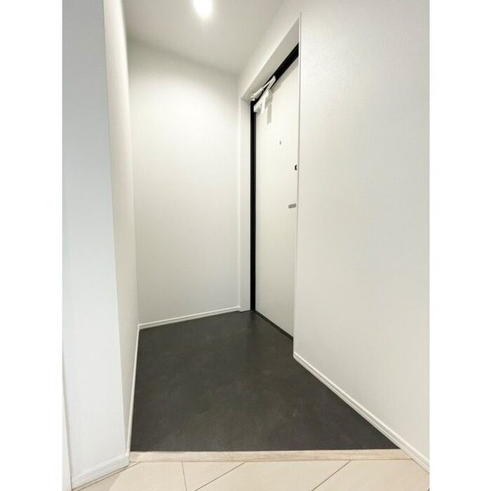 物件内観写真14　(玄関)