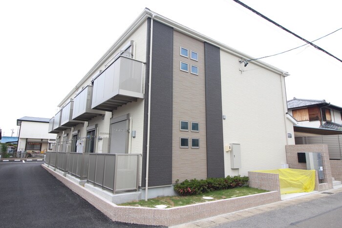 物件外観写真2　(外観写真)