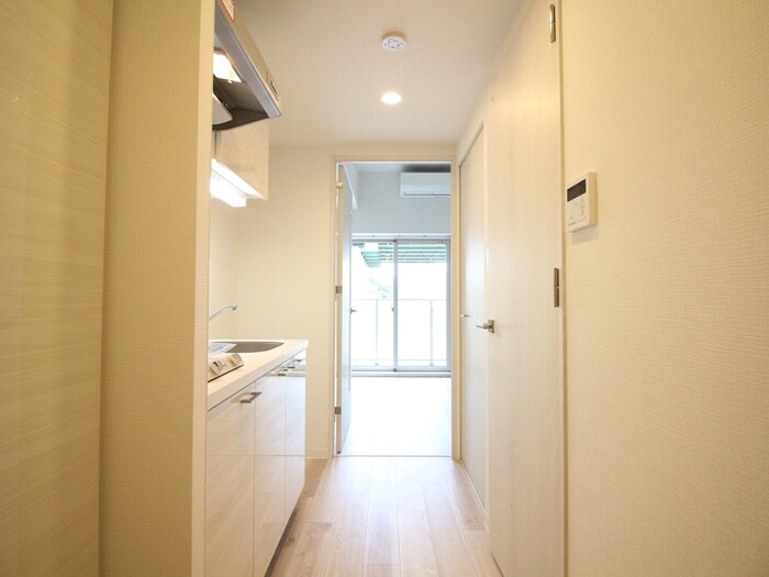 物件内観写真14　(廊下)