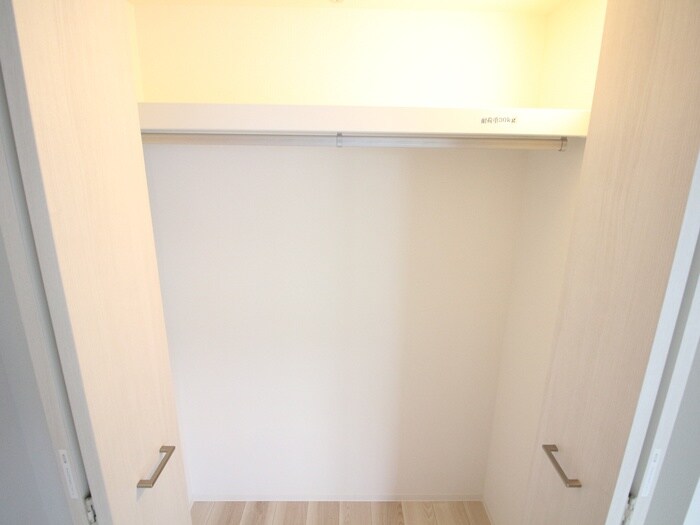 物件内観写真18　(収納)