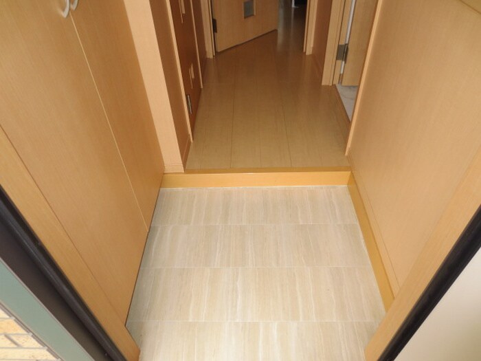 物件内観写真13　(廊下)