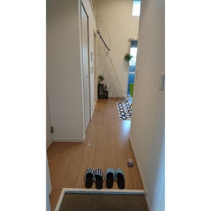 物件内観写真10　(廊下)