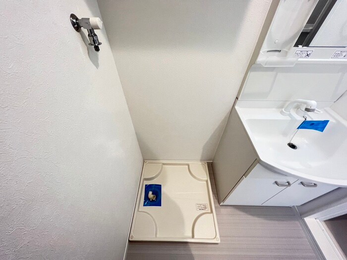 物件内観写真15　(洗濯機置場)