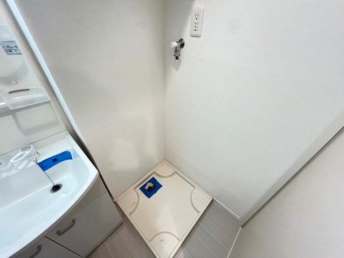 物件内観写真16　(洗濯機置場)