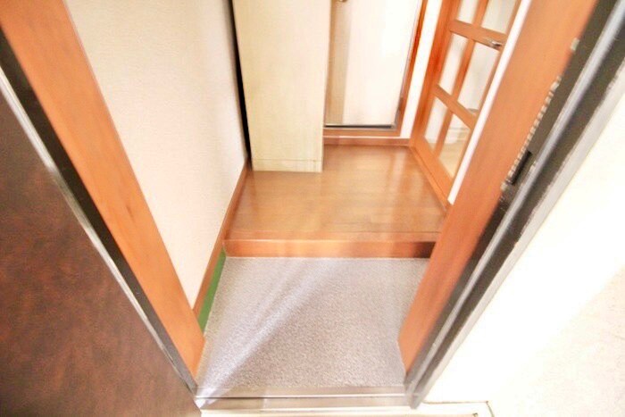 物件内観写真10　(玄関)