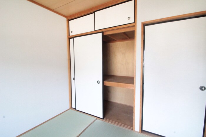 物件内観写真15　(収納)