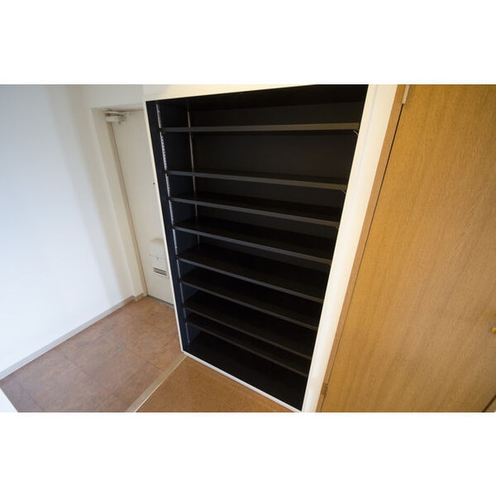 物件内観写真13　(靴箱)