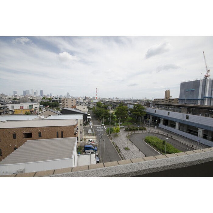 物件内観写真15　(室内からの展望)