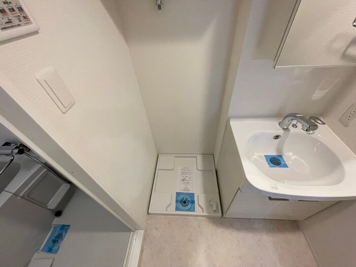 物件内観写真12　(洗濯機置場)