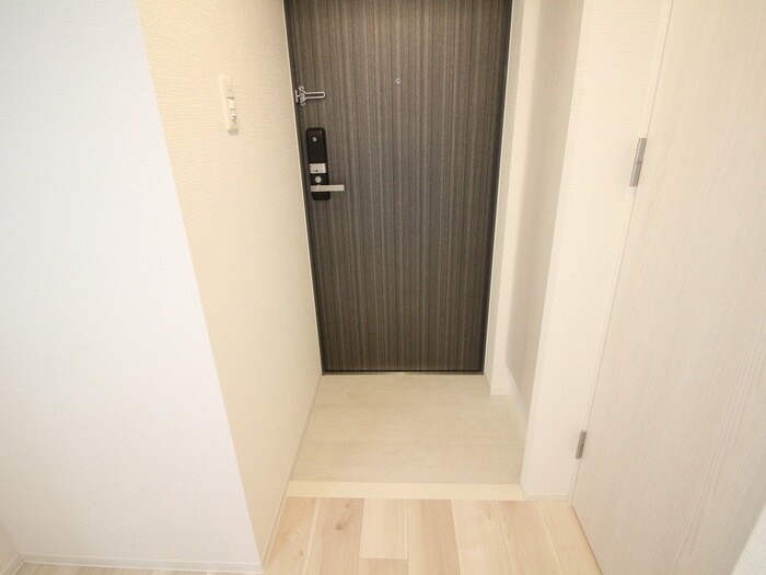 物件内観写真17　(玄関)