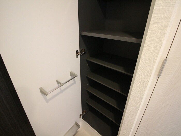 物件内観写真18　(靴箱)