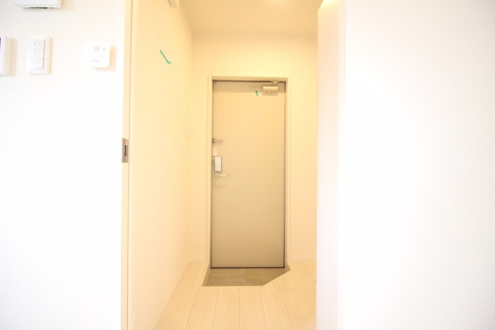 物件内観写真15　(玄関)
