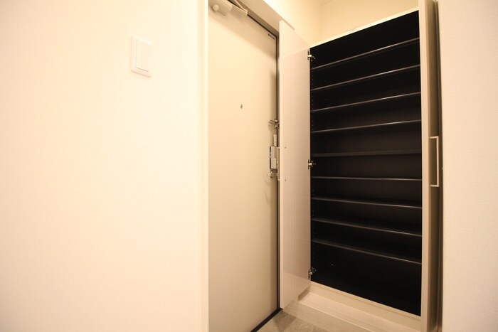 物件内観写真17　(靴箱)