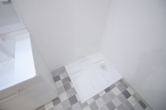 物件内観写真13　(洗濯機置場)