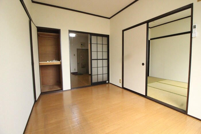 物件内観写真8　(居室)