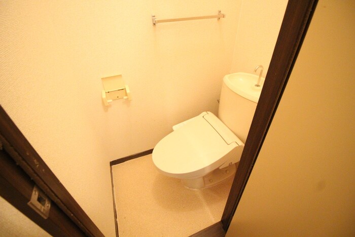 物件内観写真12　(トイレ)