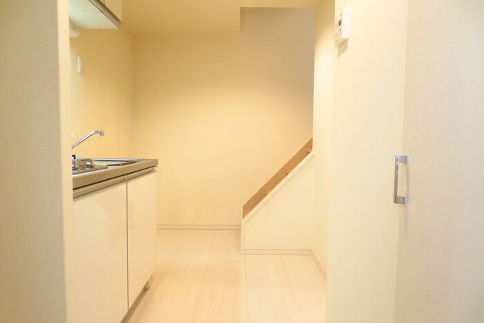 物件内観写真20　(廊下)
