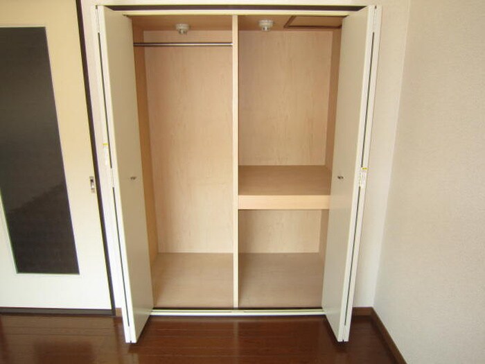 物件内観写真9　(収納)