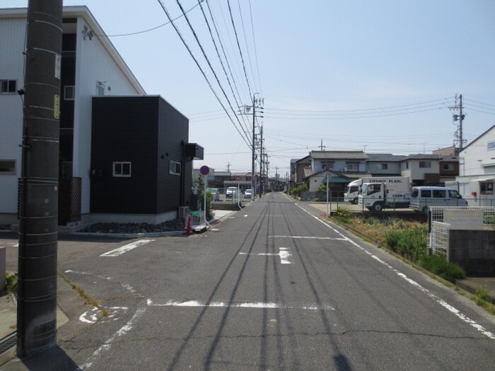 物件外観写真5　(周辺環境)