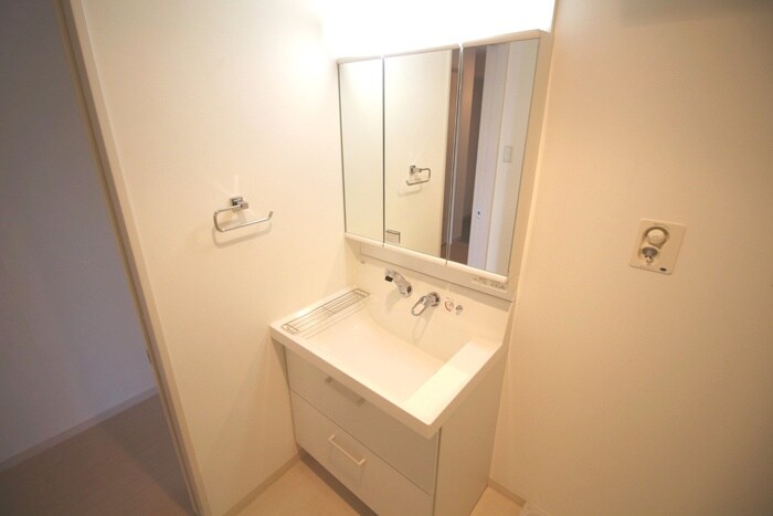 物件内観写真11　(洗面)