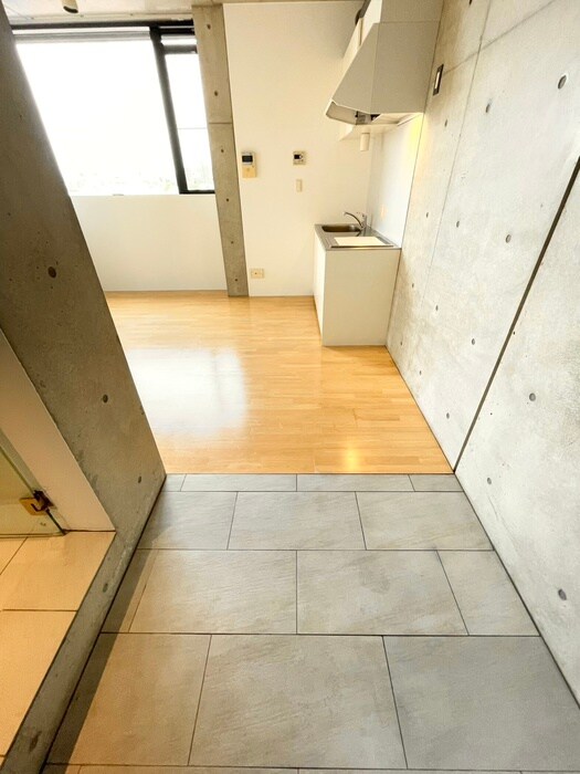 物件内観写真17　(玄関)