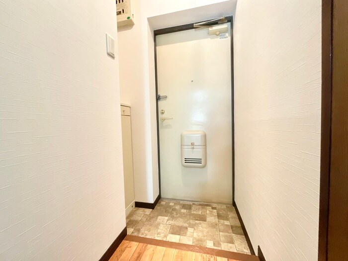 物件内観写真17　(玄関)