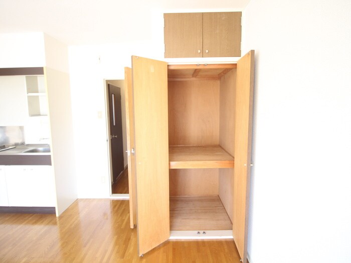 物件内観写真16　(収納)