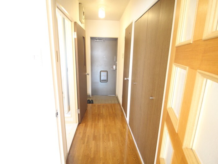 物件内観写真19　(廊下)